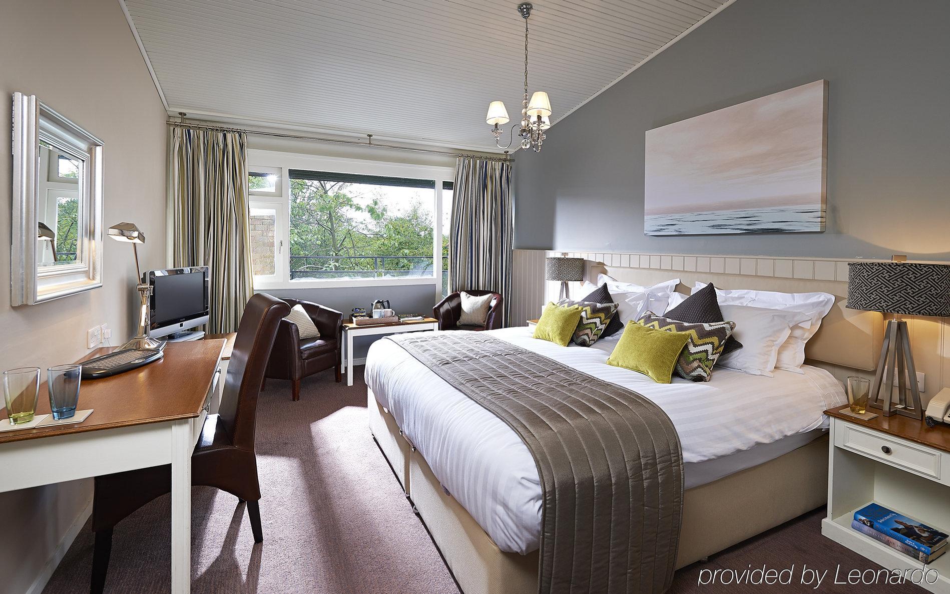 Potters Heron Hotel Romsey Esterno foto