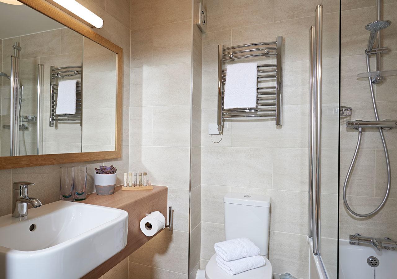 Potters Heron Hotel Romsey Esterno foto